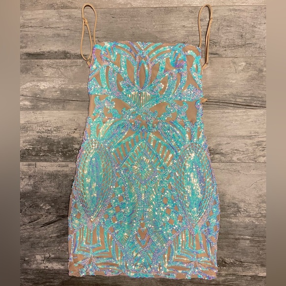 Lucy in the Sky Nude Iridescent Sequin Mini Party Homecoming Dress - Picture 1 of 3